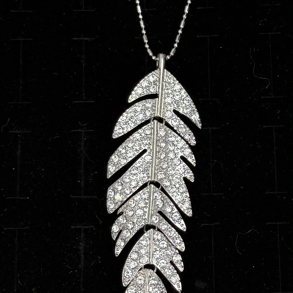 Silvertone Hinged Bling Leaf Pendant Long Necklace